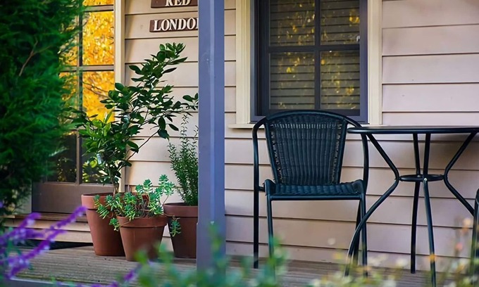 Daylesford Cottage | Discover Circa Red London Daylesford in Town Centre!