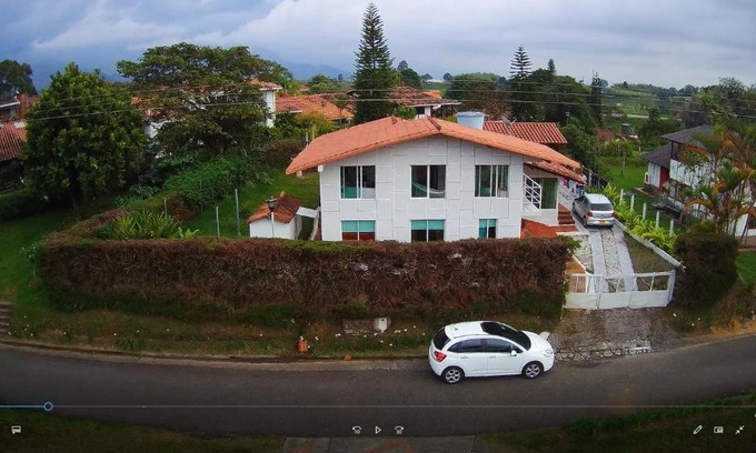 Luna Park House | Discover CIRCASIA vía ARMENIA PEREIRA for Family & Pets