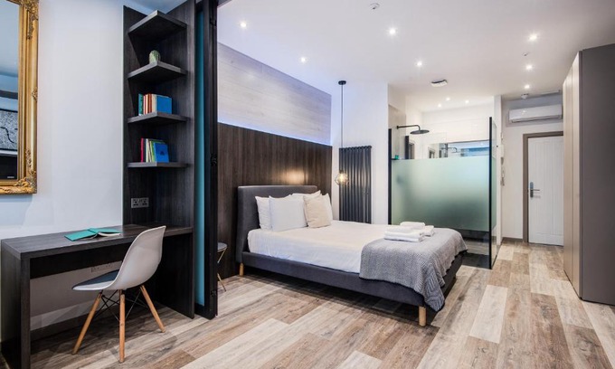 Temple Apartment | Circlelet Private Suite: Rated 8.2/10 with Restaurant Access