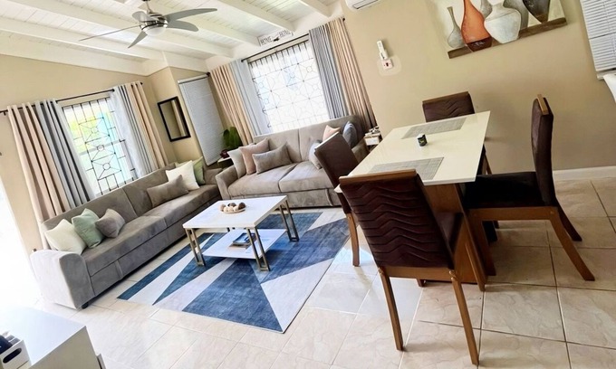 St.Bran's Burg House | Family-Friendly 2 Bedroom Home with Ocean View & Breakfast