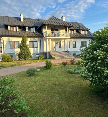 Jeleniewo House | Pet-Friendly Cisowe Sioło with Oceanfront Pool & Views