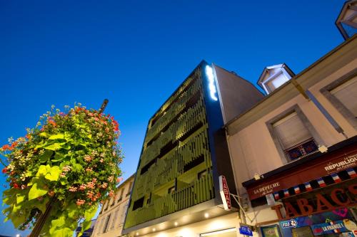 Tarbes Hotel | Pet-Friendly Getaway at Cit'Hotel de la Marne - 8.7/10
