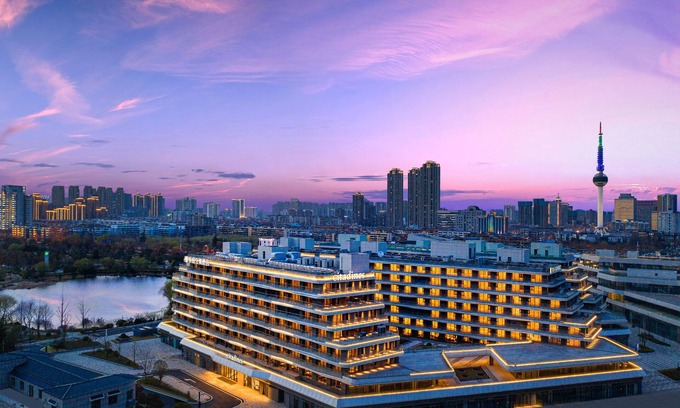 Quan Shan Apartment | Relax at Citadines Yunlong Lake Xuzhou with Family Amenities