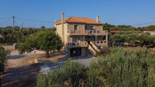 Kefalonia Apartment | Discover Citrus House: 4-Star Guest Rated at 10/10