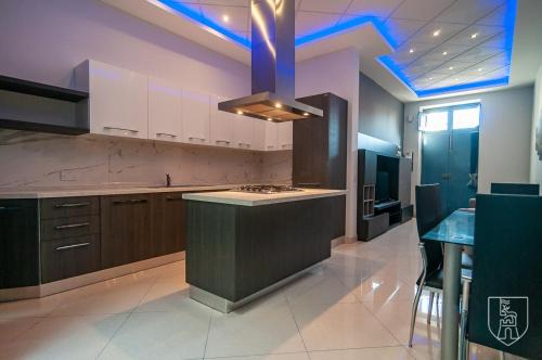 Victoria House | Pet-Friendly Cittadella B&B with Breakfast & Family Amenities