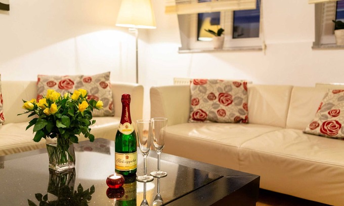 Outer Neustadt Apartment | Cozy City Apart Dresden Apartment - Ideal for Families