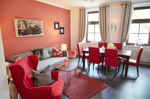 Bernburg Apartment | Stylish City-Apartment 1: Family-Friendly Retreat with High Ratings