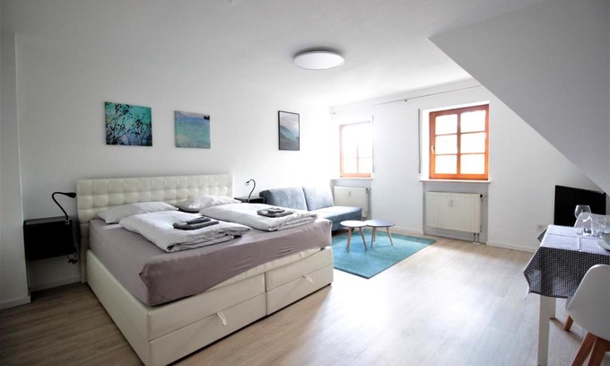 Wuerzburg Apartment | Convenient City Apartment by Old Main Bridge with Parking
