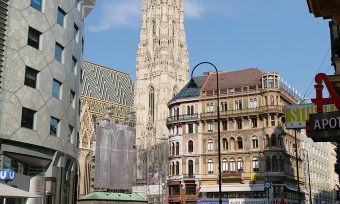 Innere Stadt Apartment | Convenient City Apartment Steps from St Stephen Cathedral