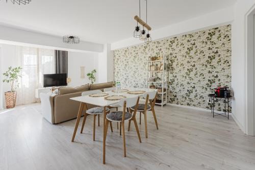 Resita Apartment | Guest Rated 9.9: City Center Family-Friendly Stay