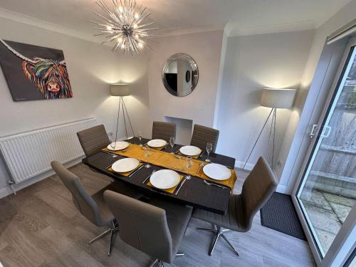 Canterbury House | Central Canterbury Retreat with Free Parking & Family-Friendly Amenities