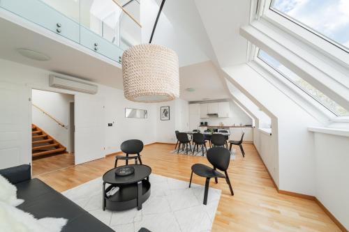 Wahring Apartment | Discover City Chic #20: A 4-Star Stay Awaits