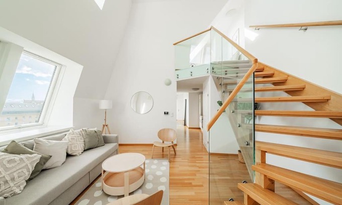 Wahring Apartment | Stylish City Chic #21 - A 4-Star Getaway Awaits