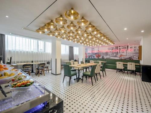 Lingshan County Hotel | Explore City Comfort Premier Hotel Near Traditional Medicine