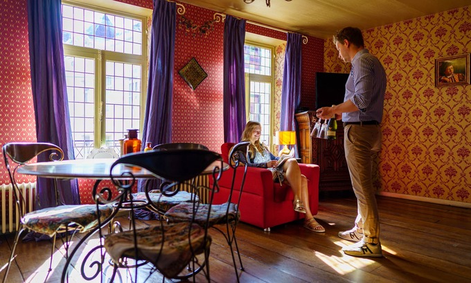 Fosses-La-Ville Apartment | Romantic City Cottage with Spa and Lake View Amenities