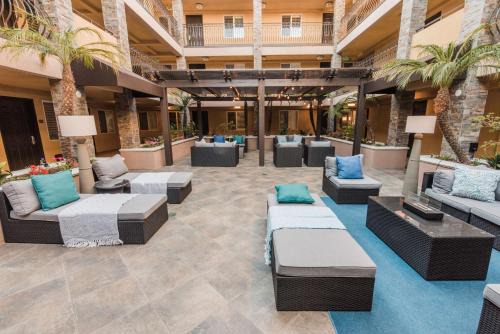 Tree Section Hotel | Ideal Stay at Best Western Plus Manhattan Beach Hotel