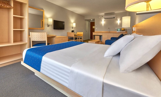 Cuautlancingo Hotel | Discover City Express by Marriott Puebla Finsa - Guest Rated 8.4