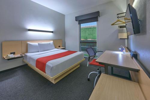Ixtapalapa Hotel | Kid-Friendly Stays at City Express by Marriott Plaza Central