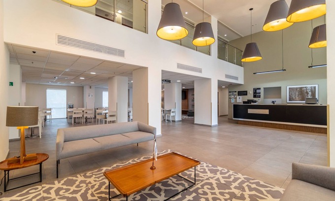 Chetumal Hotel | Discover City Express by Marriott Chetumal with Pool Access