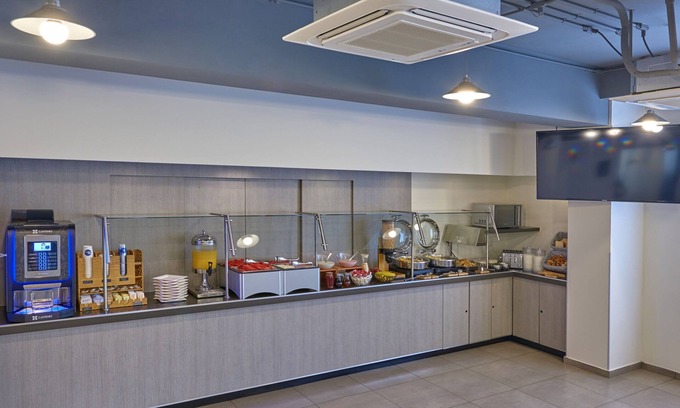 Cuautlancingo Hotel | Comfort Meets Convenience at City Express Junior Puebla