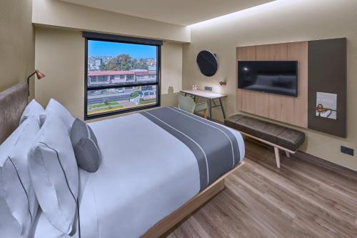 Tijuana Hotel | Comfortable Stay at City Express Plus by Marriott Tijuana