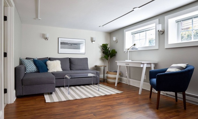 Fremont Apartment | City Haven III: Ideal Location near Zoo & Downtown Attractions