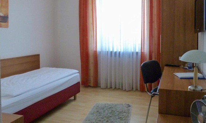 Waldkraiburg Hotel | Comfortable City Hotel: Pet & Child Friendly Retreat