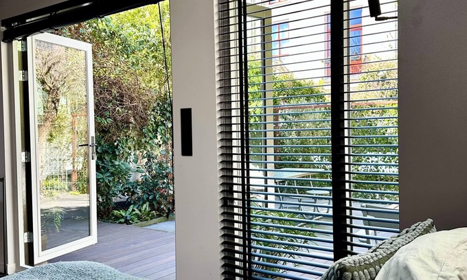 The Hague Center House | City Oasis The Hague, in the heart of The Hague and 20 minutes from the beach