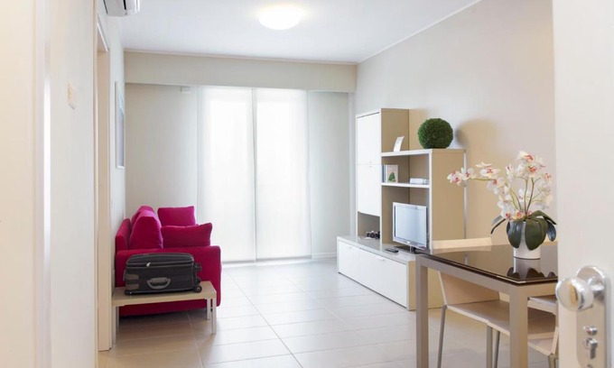 San Sisto Apartment | Pet-Friendly City Residence with Breakfast & Hot Tub Access