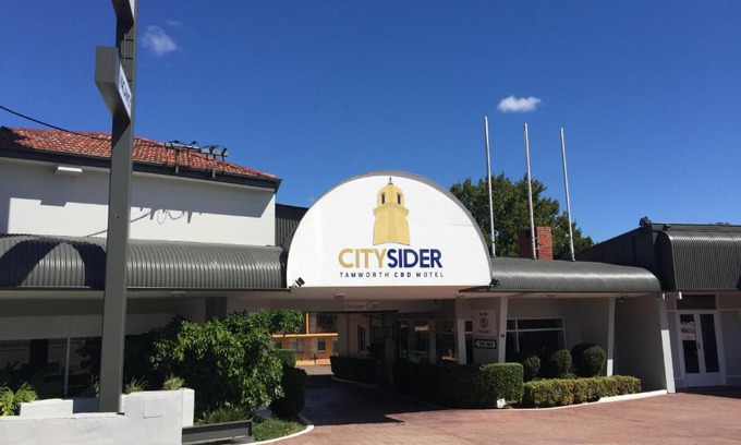 Tamworth Hotel | Oceanfront City Sider Motor Inn with Pool & Family-Friendly Perks
