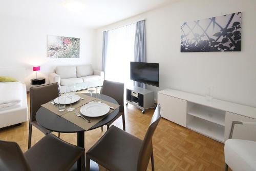 Dietikon District Apartment | Pet-Friendly City Stay at Kirchweg with Top Reviews