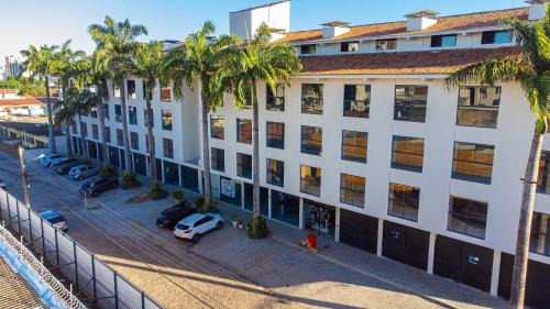 Barro Vermelho Apartment | Cozy City Studios Housi Natal: Family-Friendly Getaway