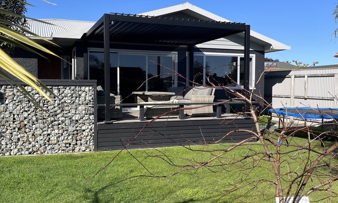 Nelson House | Family-Friendly Getaway Just 5 Minutes from Town