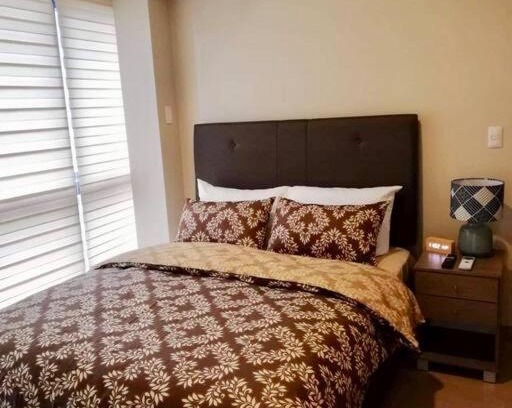 Bagumbayan Apartment | Exceptional City View 1BR Condo in Eastwood City, Manila