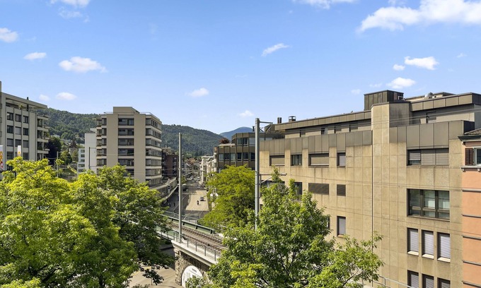 Zug Apartment | City View Business Apartment Zug: High-Speed WIFI & More