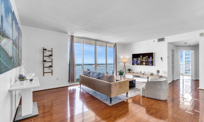 Brickell Apartment | City-View Retreat in Brickell 2BR + Free Parking
