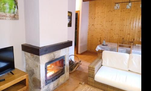 Valdecabras Apartment | Pet-Friendly Ciudad Encantada Tio Daniel with High Guest Ratings