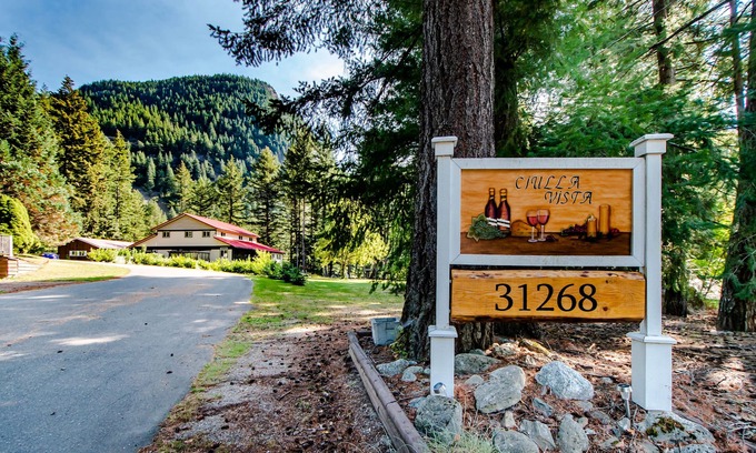 Yale Villa | Experience Ciulla Vista: Premier Ocean View near Yale BC