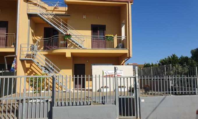 Brucoli Villa | Ciuri Ciuri: Pet-Friendly Retreat with Breakfast Included