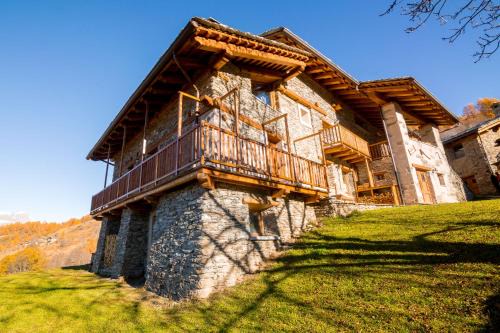 Marmora Ski Chalet | Relax at Civico 9 - Family-Friendly Hotel Getaway