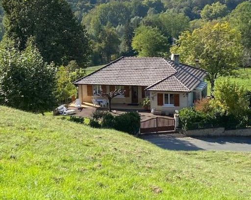 Beaumont-du-Perigord House | Discover Claire Fontaine: Family-Friendly & Pet Welcoming
