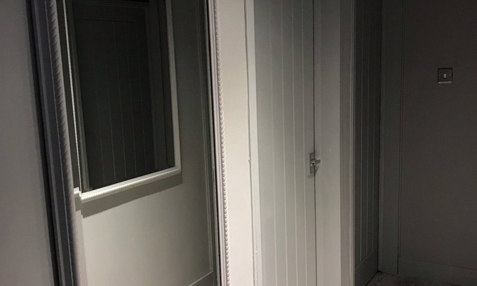East Kilbride Apartment | Discover Clamenti - Canongate: Your Ideal Getaway
