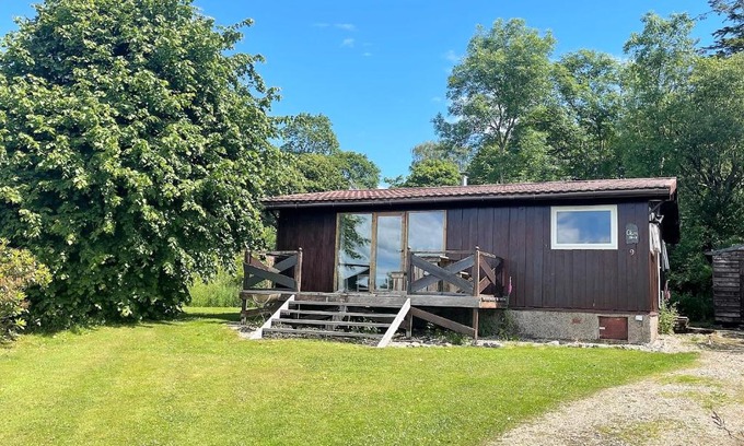 Tighnabruaich House | Relax at Clamshell Lodge: Oceanfront Retreat with High Ratings