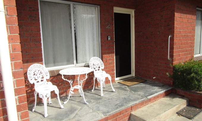 Melville Apartment | Clan Ranald Unit 2: Prime Location with Unlimited Free Wi-Fi