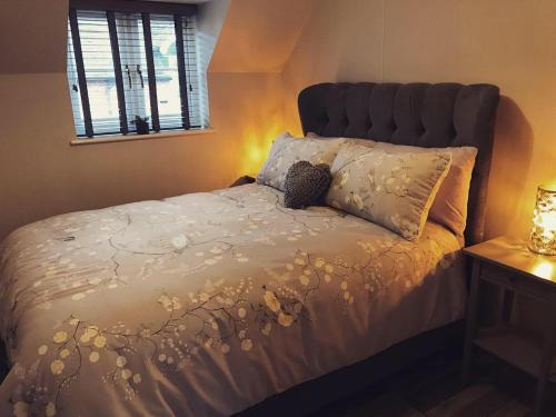 Wolverhampton Apartment | Family-Friendly Stay at Clarabel's Guest House - The Cranny