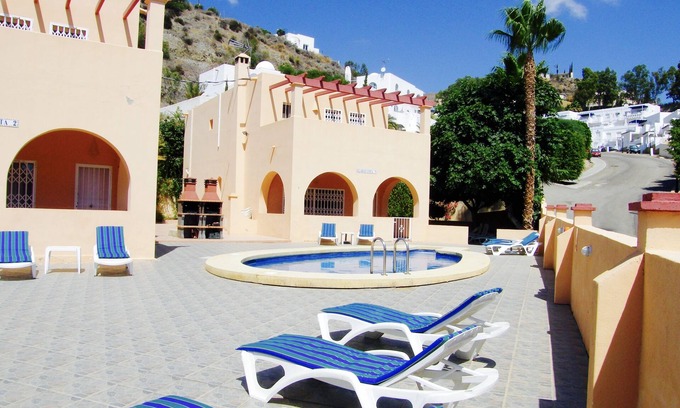Ventanicas-El Cantal Villa | Cozy Claravista Villa - Steps to Beach with Pool Access