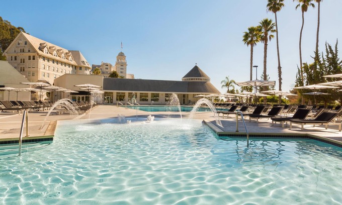 Claremont Hills Hotel | Elegant Claremont Club & Spa - A Fairmont Hotel Experience