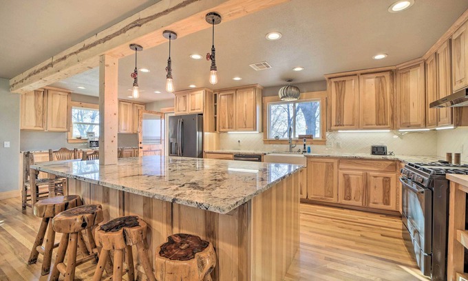 Claremore House | Cozy Claremore Country Home with Spacious Yard & Grill