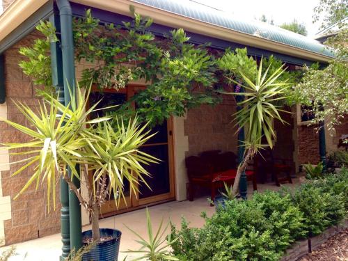 Clare Bed & Breakfast | 4-Star Clarevale Cottage B&B with Breakfast & Accessibility