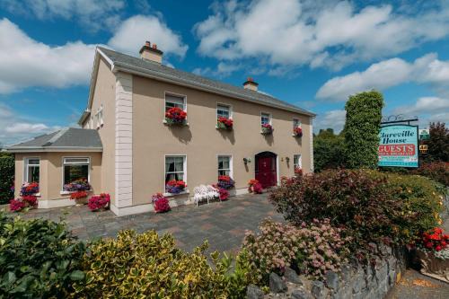 Tuamgraney Bed & Breakfast | Relax at Clareville House B&B: 4-Star Guest Favorite
